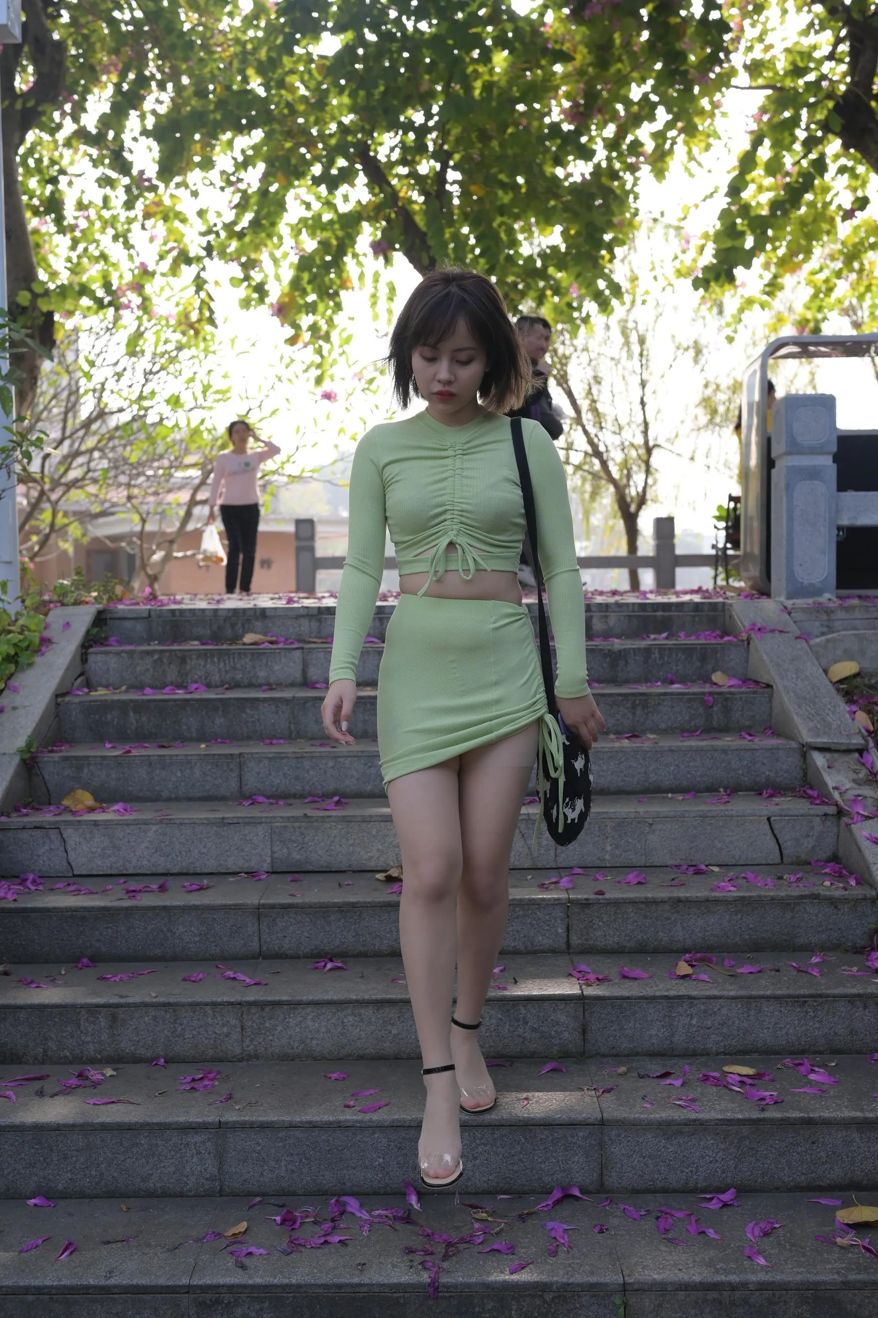 [魔镜街拍] NO.083 SM_0007程生街拍 微胖的美女肉丝袜美脚特写太性感 [413P]插图8